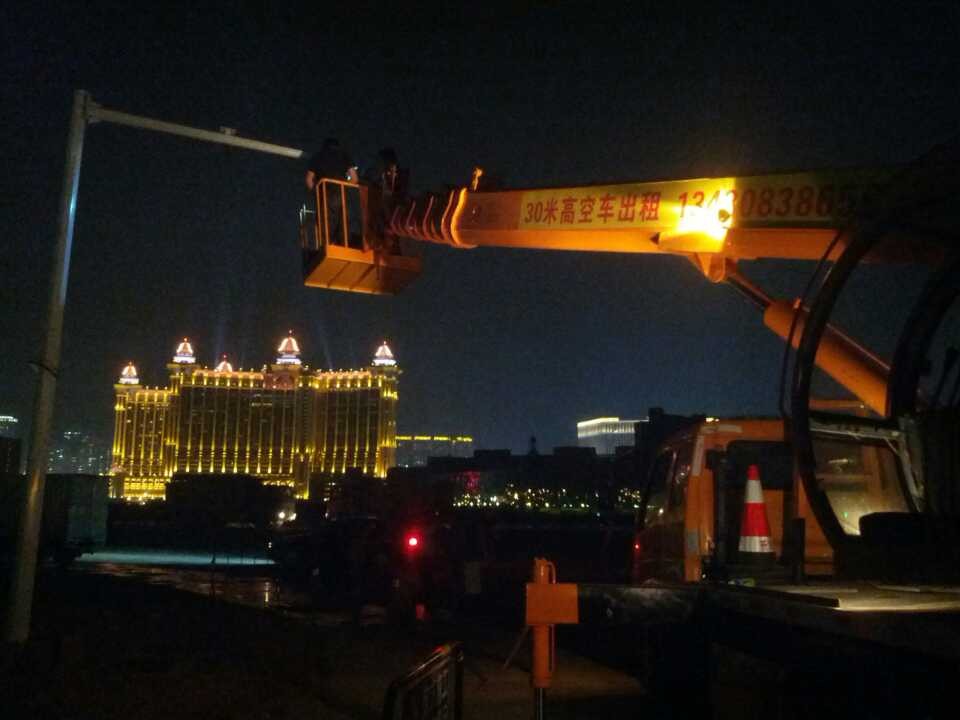 ���b�O��